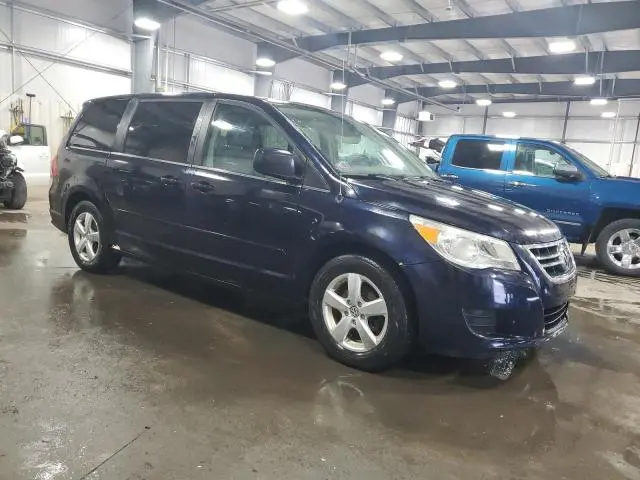 2010 VOLKSWAGEN ROUTAN SE  