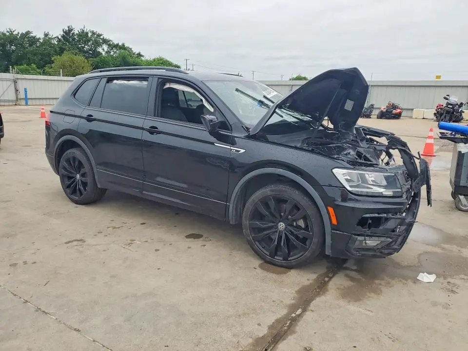 2021 VOLKSWAGEN TIGUAN SE  