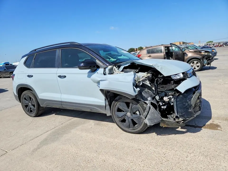 2025 VOLKSWAGEN TAOS SE BLACK  
