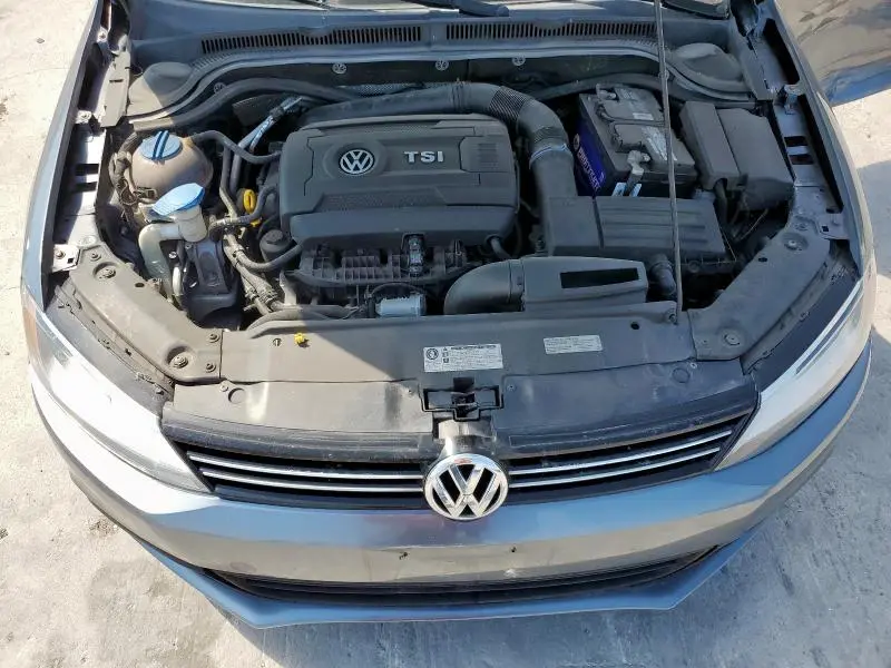 2014 VOLKSWAGEN JETTA SE  
