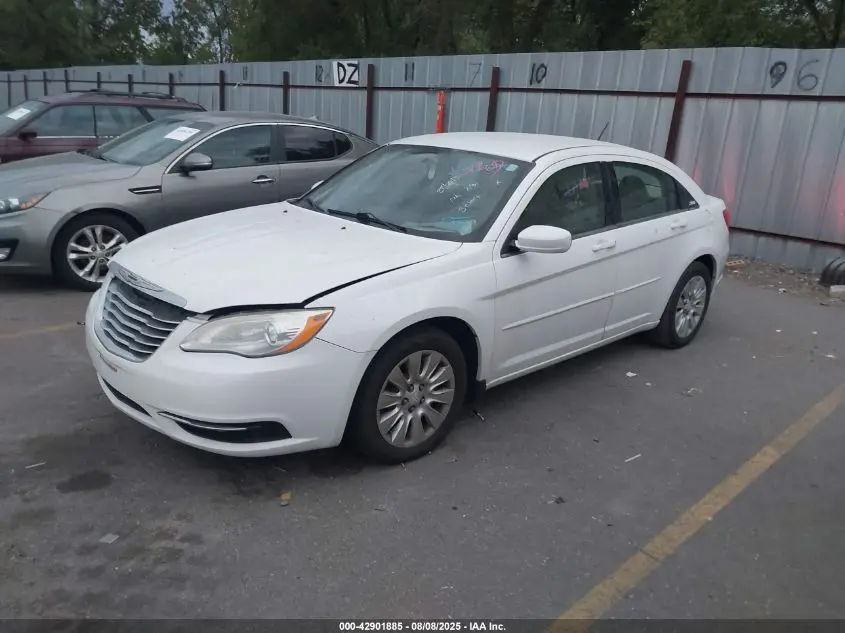 2012 CHRYSLER 200 LX