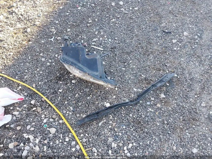 2012 TOYOTA PRIUS C TWO