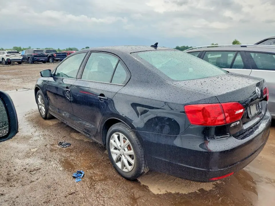 2011 VOLKSWAGEN JETTA SE  