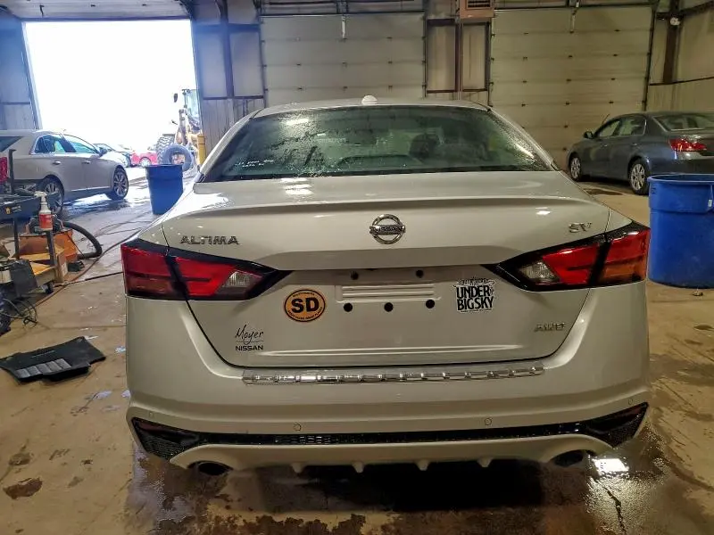 2022 NISSAN ALTIMA SV  