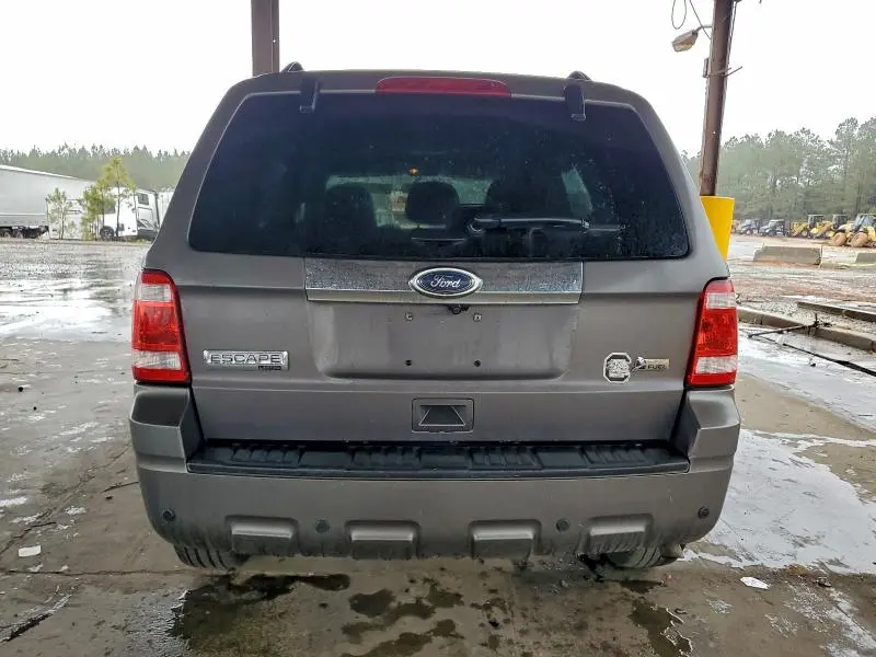 2011 FORD ESCAPE LIMITED  