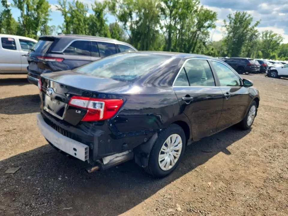 2013 TOYOTA CAMRY LE  
