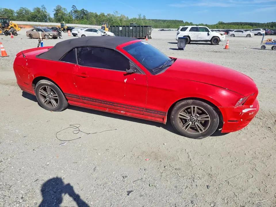 2013 FORD MUSTANG   