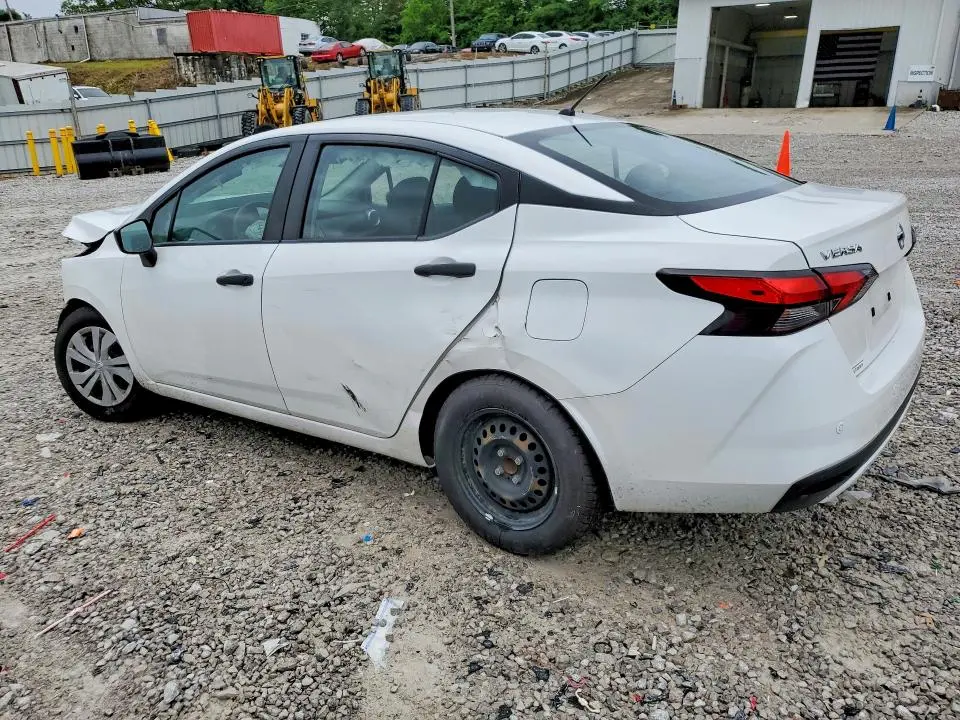 2021 NISSAN VERSA S  