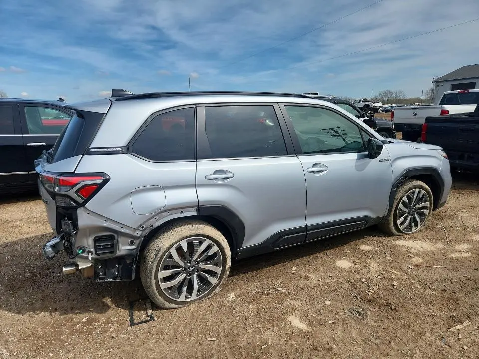 2025 SUBARU FORESTER TOURING  