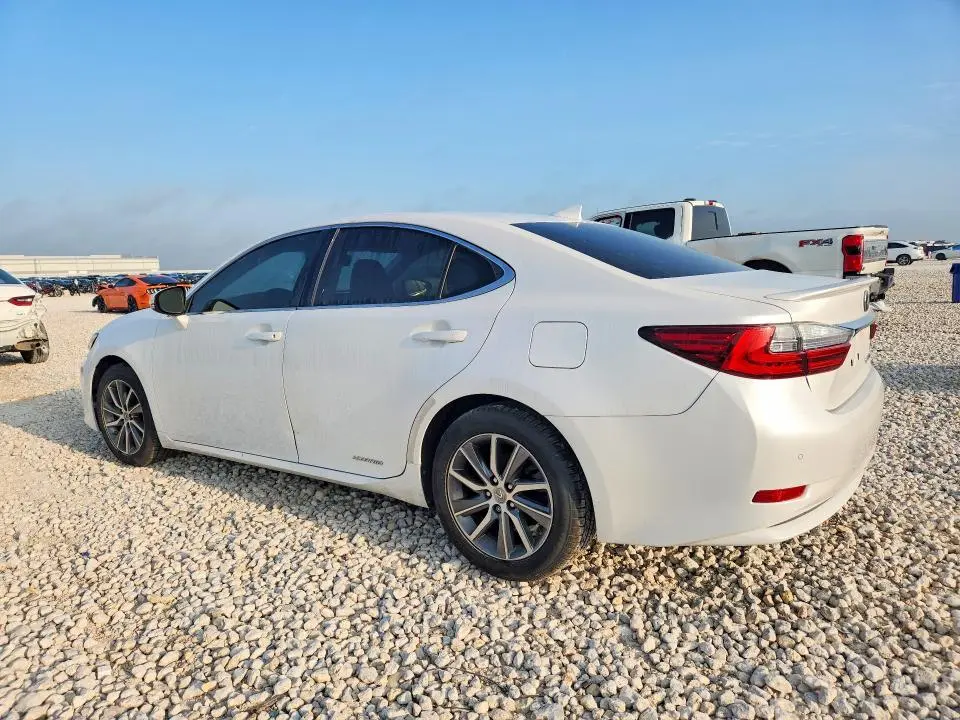 2016 LEXUS ES 300H  