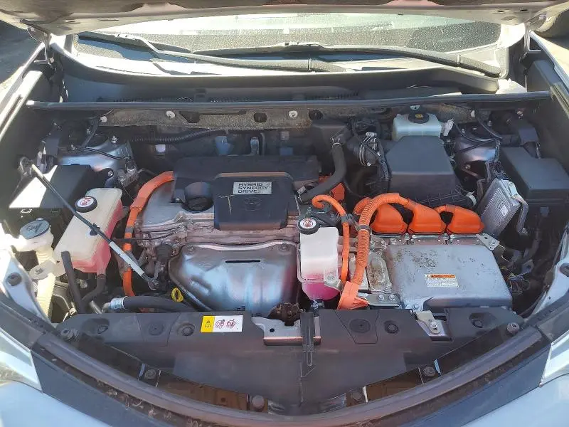 2018 TOYOTA RAV4 HV SE  