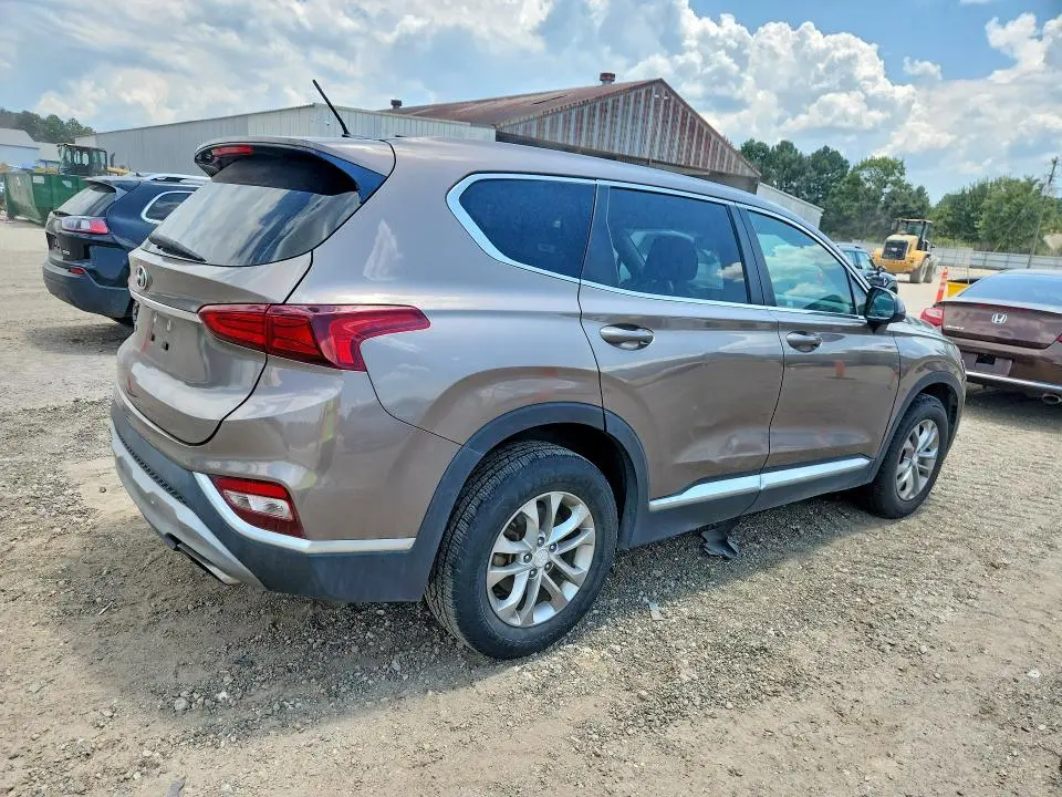2020 HYUNDAI SANTA FE SE  