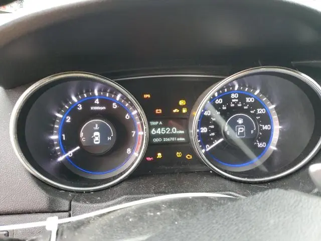 2011 HYUNDAI SONATA SE