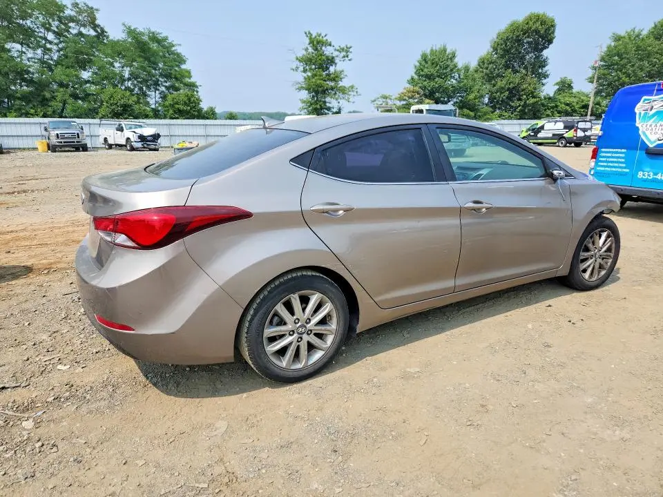 2015 HYUNDAI ELANTRA SE  