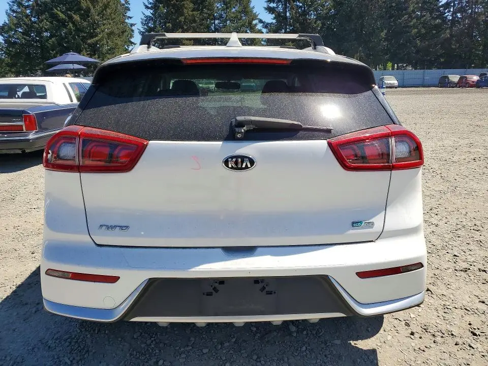 2017 KIA NIRO LX  