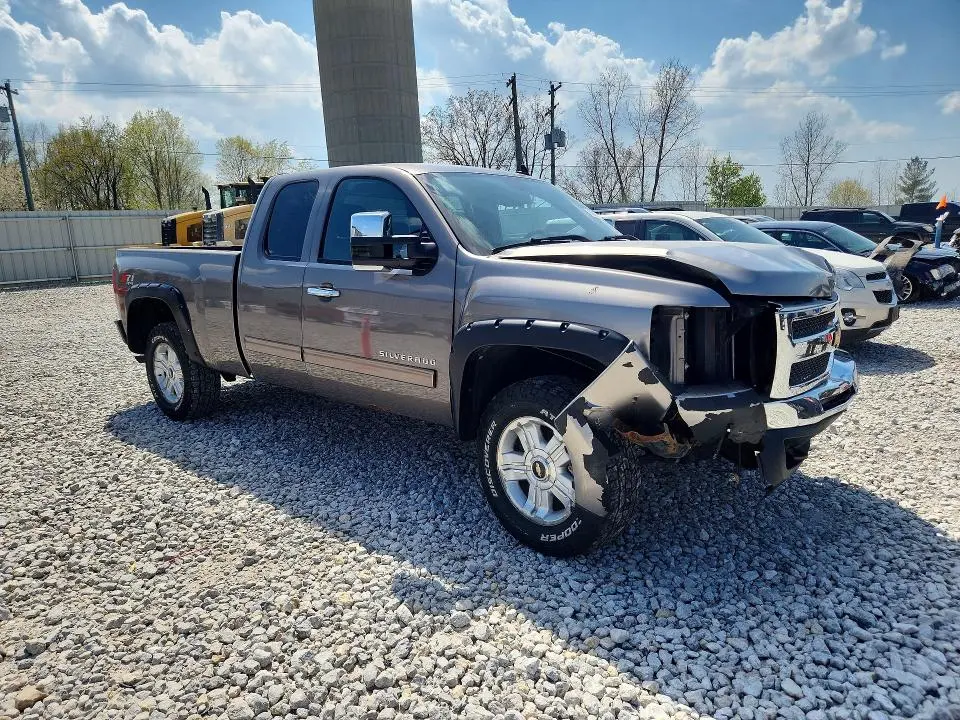 2011 CHEVROLET SILVERADO K1500 LT  