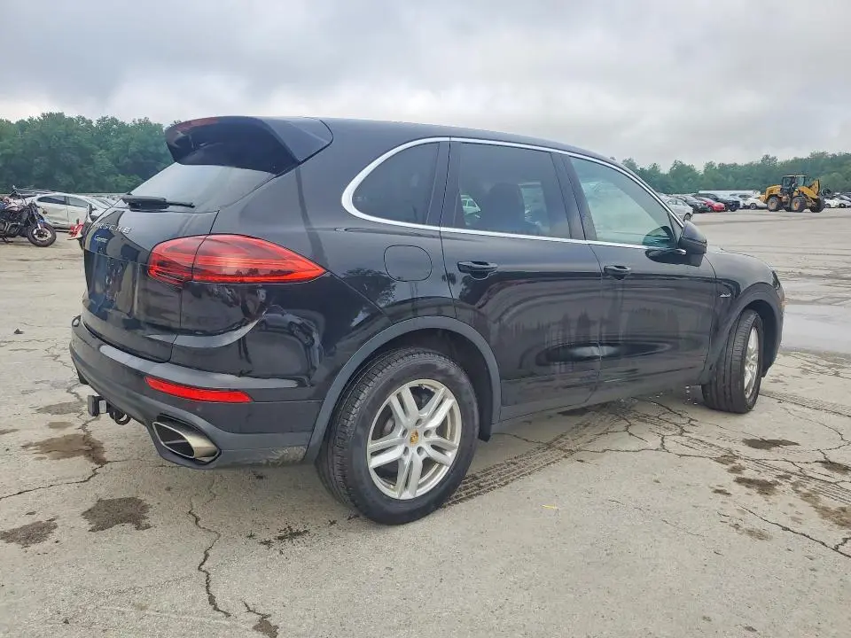 2016 PORSCHE CAYENNE   