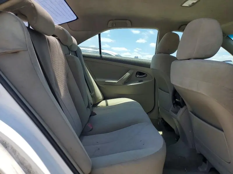 2011 TOYOTA CAMRY LE  