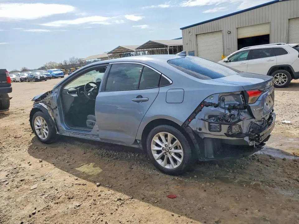 2021 TOYOTA COROLLA XLE  