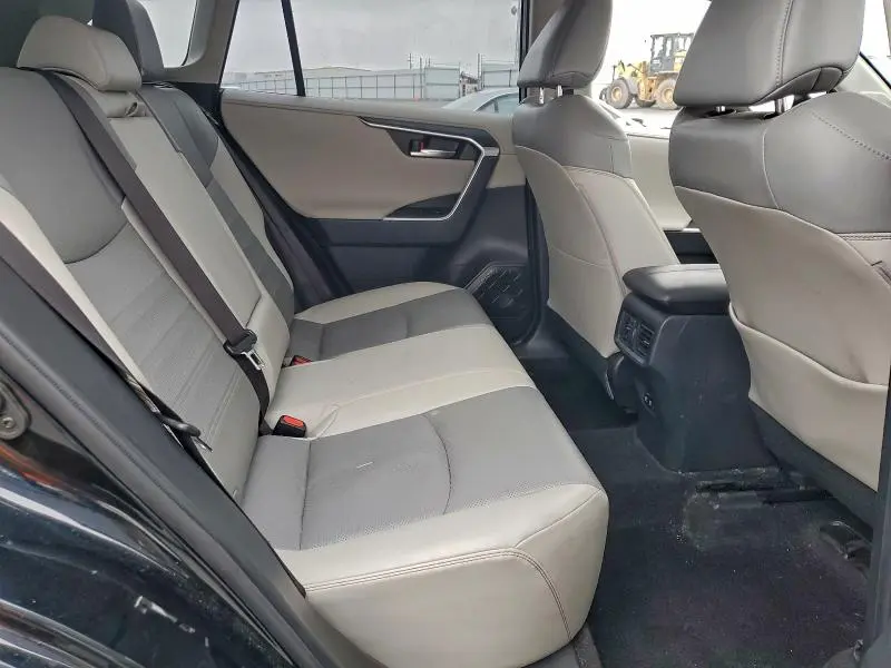 2019 TOYOTA RAV4 LIMITED  