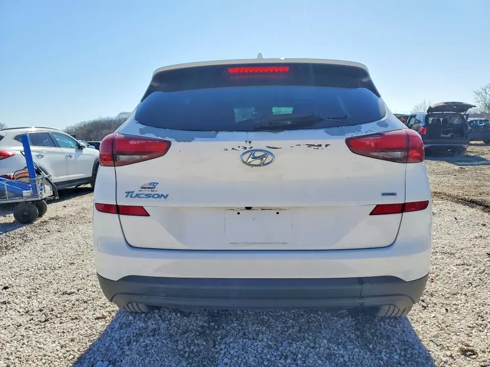 2019 HYUNDAI TUCSON SE  