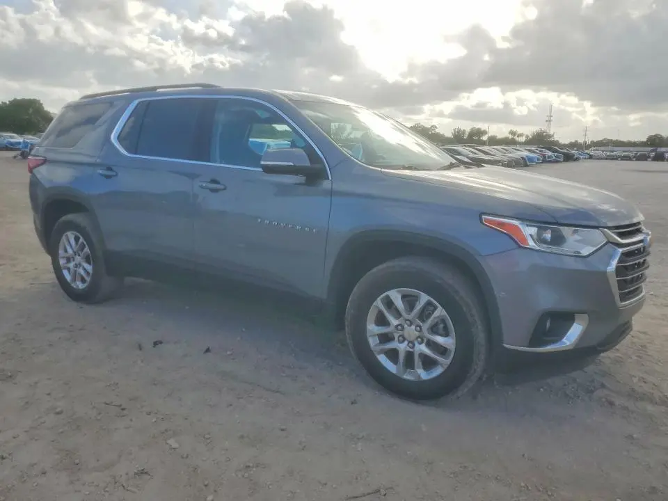 2021 CHEVROLET TRAVERSE LT  