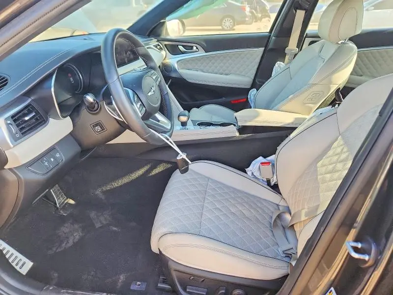 2023 GENESIS G70 3.3T STANDARD  