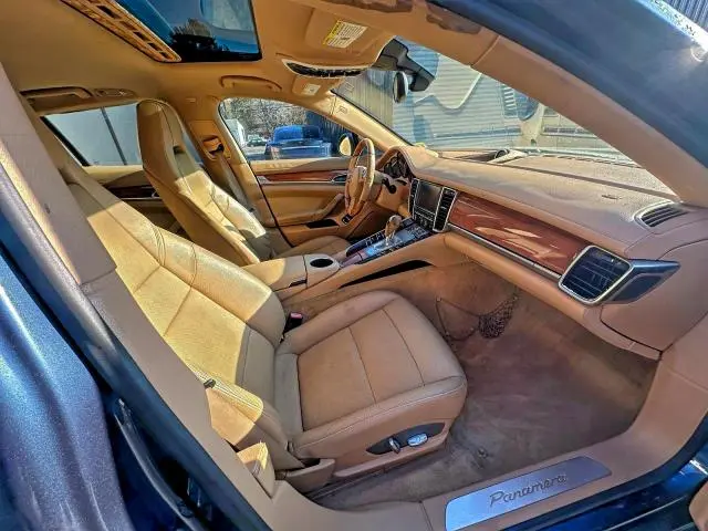 2013 PORSCHE PANAMERA 2  