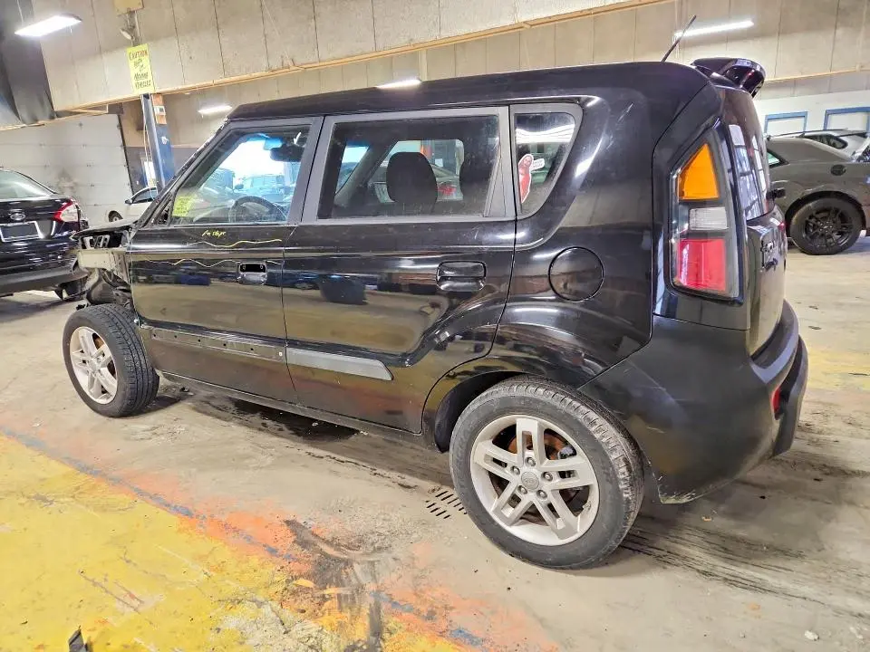 2010 KIA SOUL +  