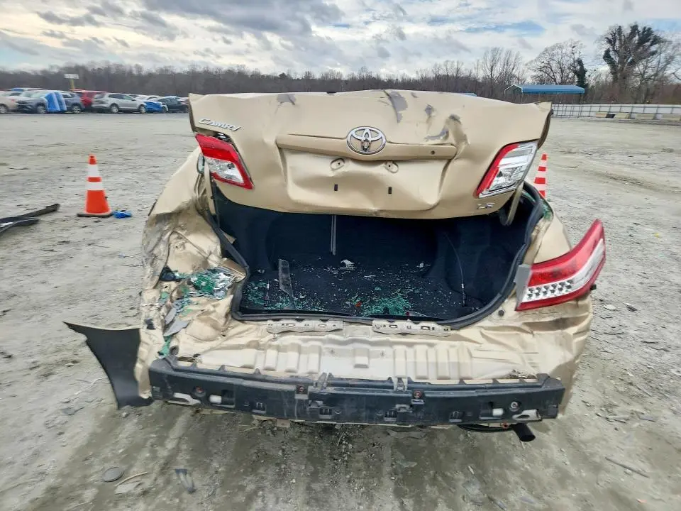 2011 TOYOTA CAMRY BASE  