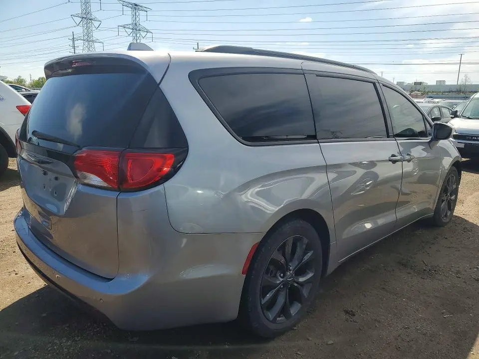 2018 CHRYSLER PACIFICA TOURING L PLUS  
