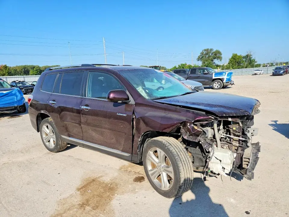 2013 TOYOTA HIGHLANDER LIMITED  