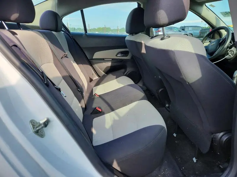 2014 CHEVROLET CRUZE LS  