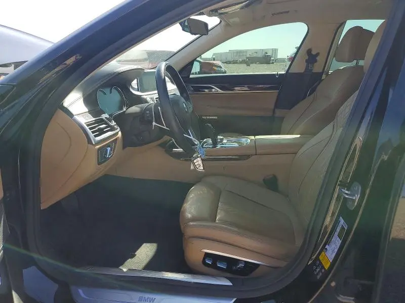 2016 BMW 750 XI  