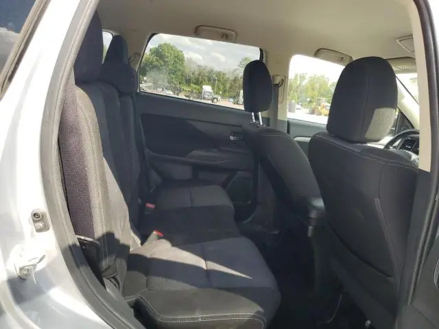 2016 MITSUBISHI OUTLANDER ES