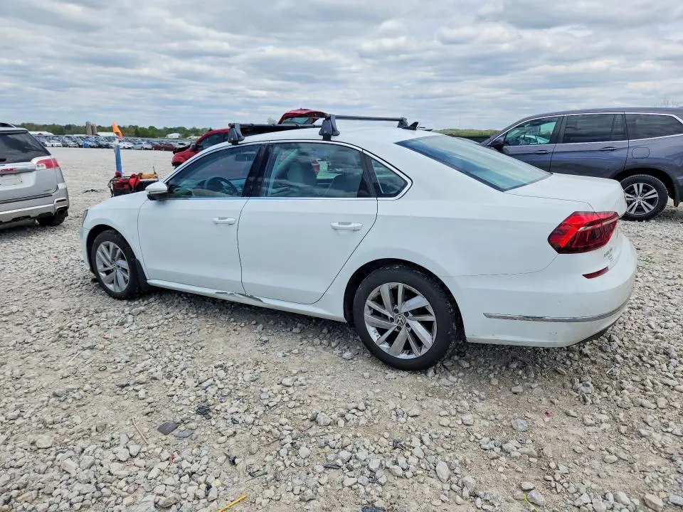 2018 VOLKSWAGEN PASSAT SE  
