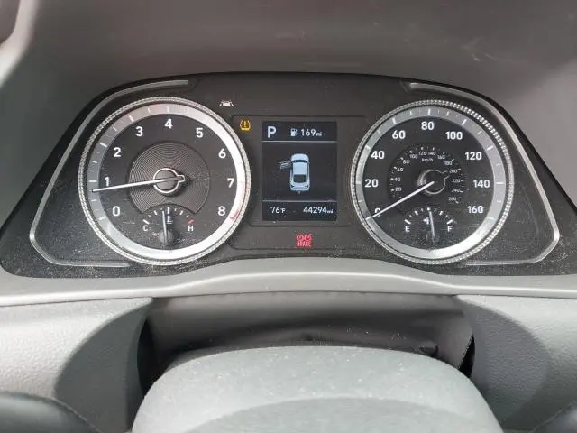2022 HYUNDAI SONATA SE  