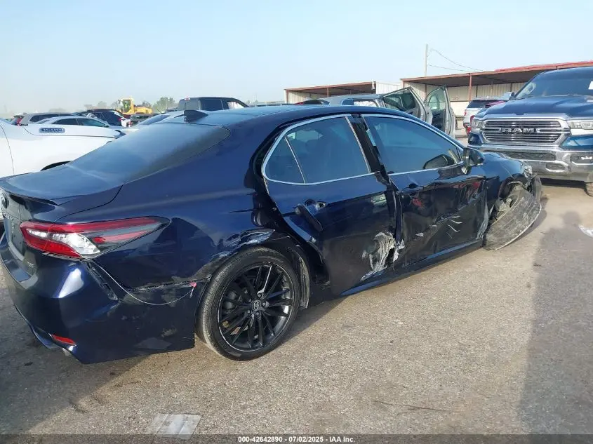 2021 TOYOTA CAMRY XSE