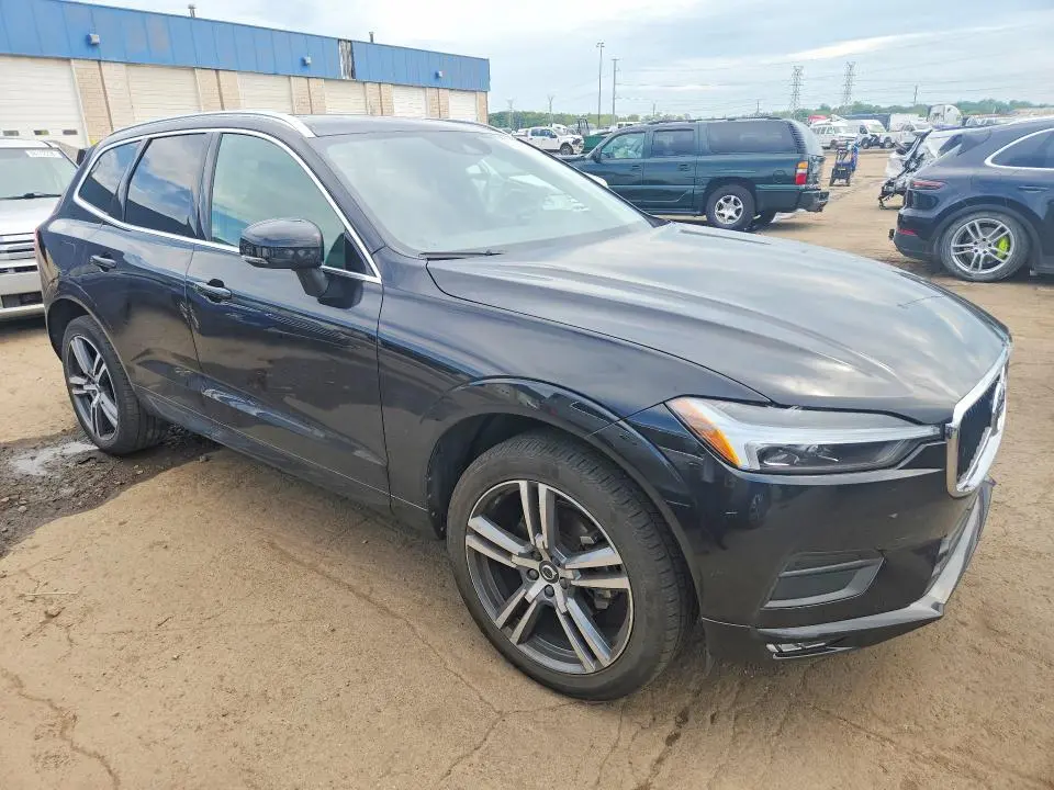 2021 VOLVO XC60 T5 MOMENTUM  