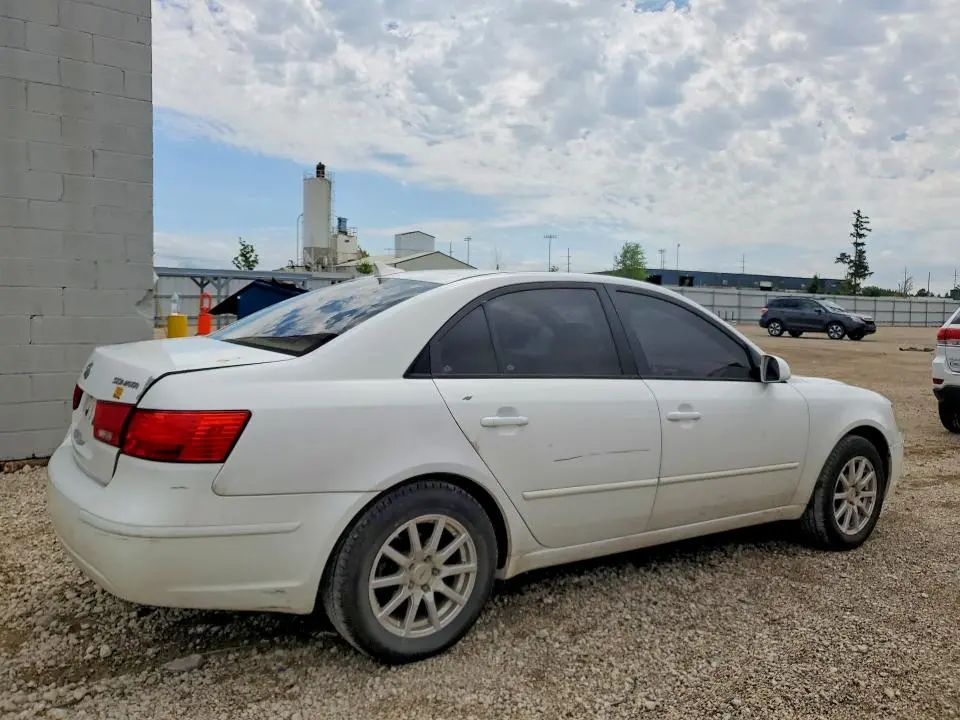 2010 HYUNDAI SONATA   