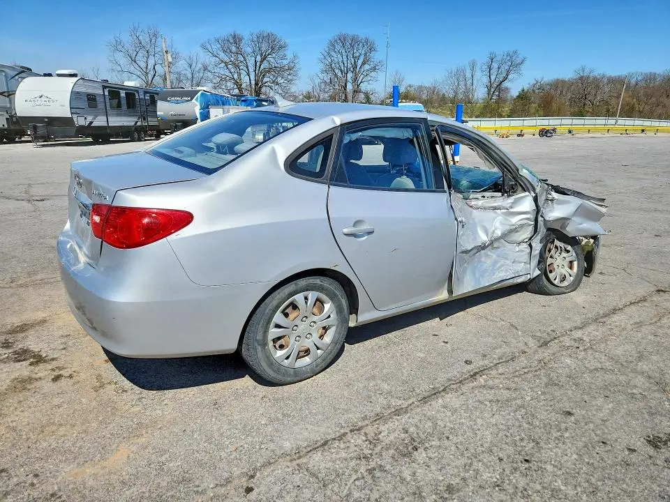 2010 HYUNDAI ELANTRA GLS  