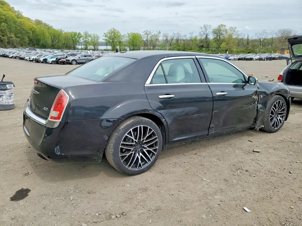 2013 CHRYSLER 300   