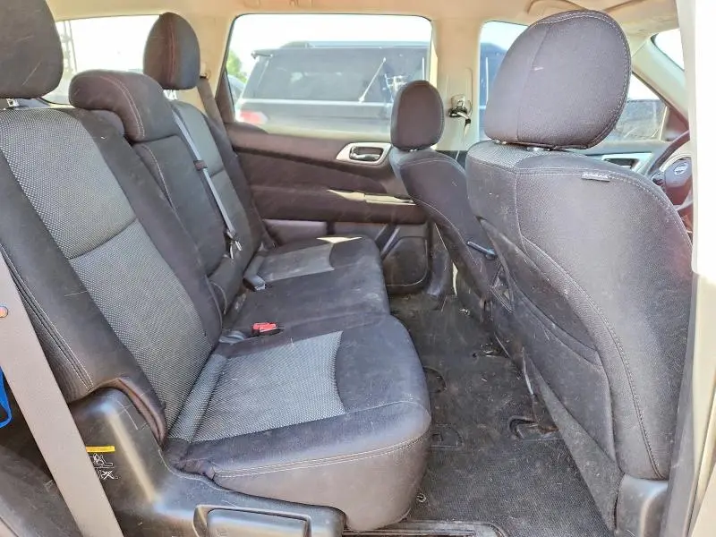 2017 NISSAN PATHFINDER SV  