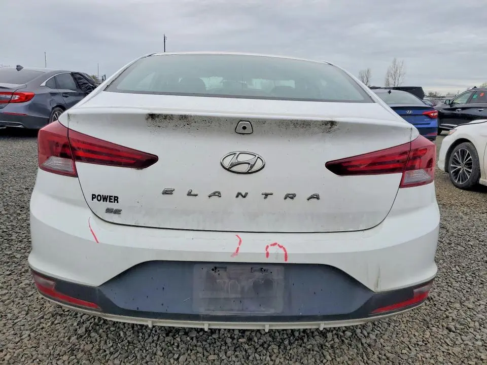 2019 HYUNDAI ELANTRA SE  