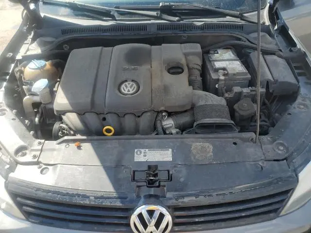 2011 VOLKSWAGEN JETTA SE  