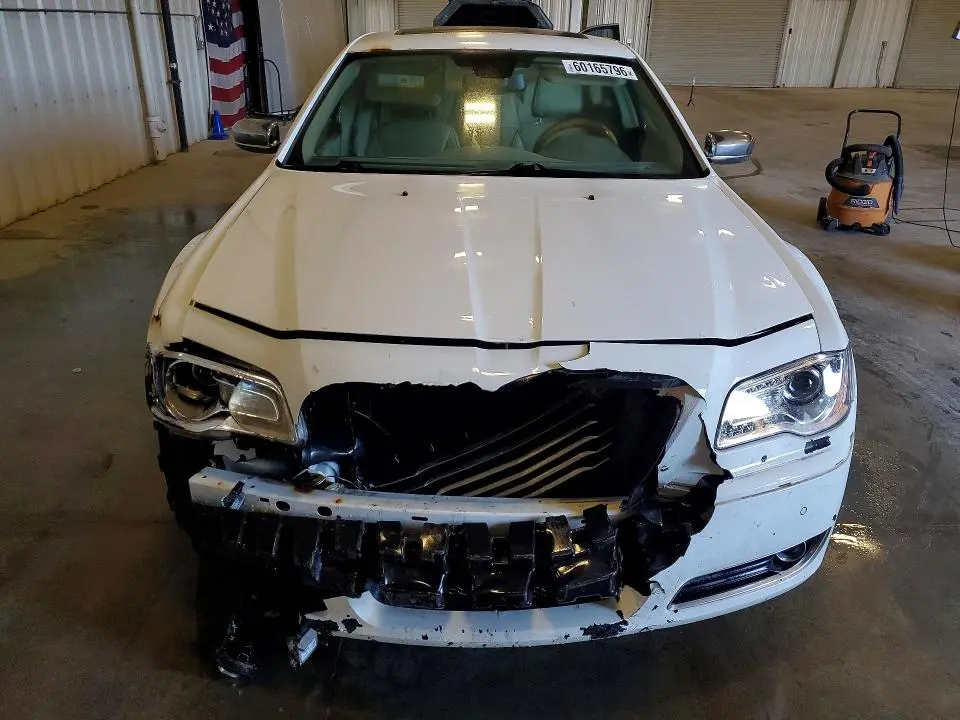 2013 CHRYSLER 300C   