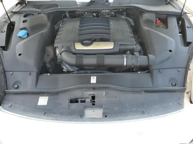 2018 PORSCHE CAYENNE   