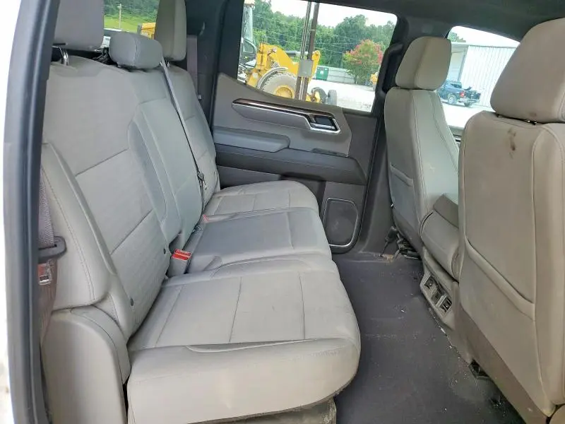 2023 CHEVROLET SILVERADO K1500 LT  