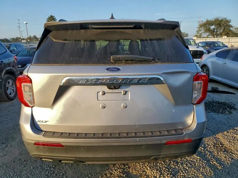 2021 FORD EXPLORER XLT  