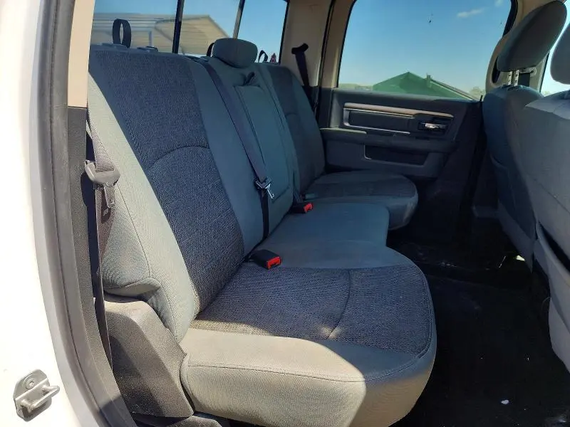 2017 RAM 1500 SLT  